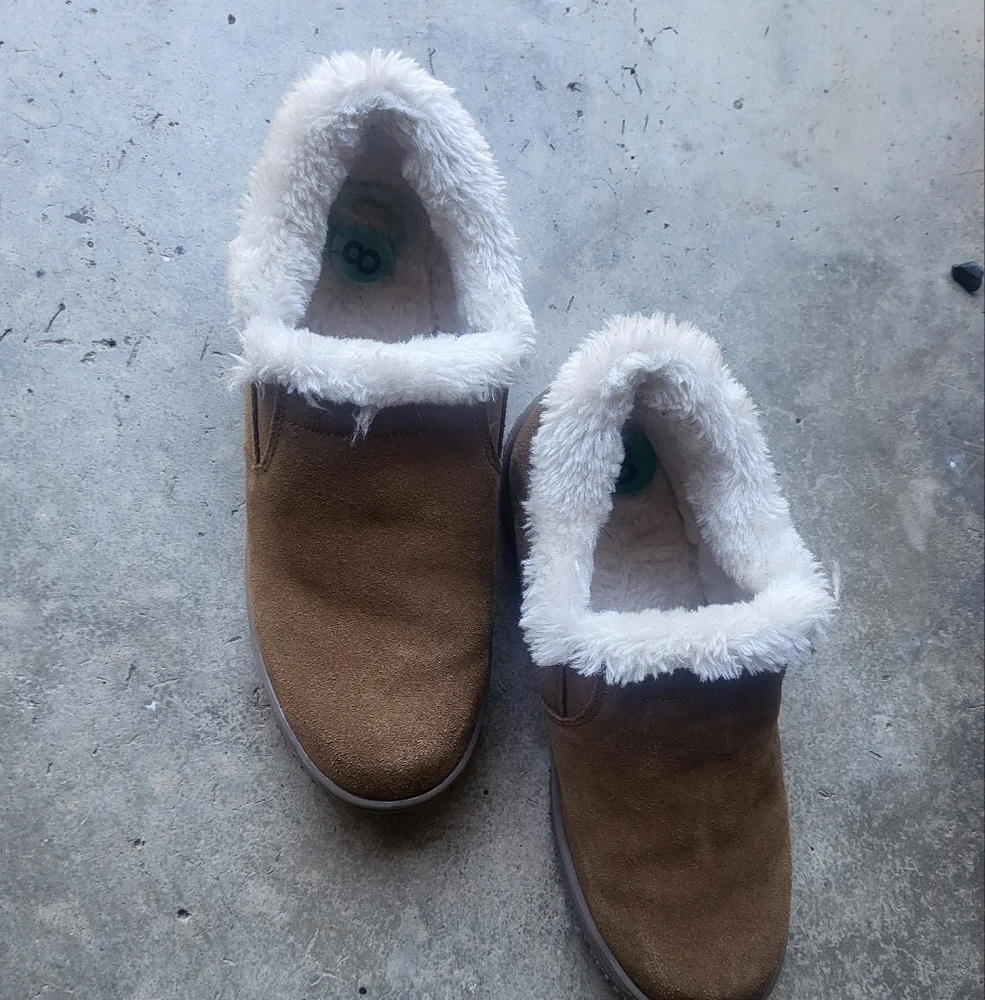 Brown Suede Women's Minnetonka Boots with Faux Fur Lining Size 8 - Picture 5 of 7